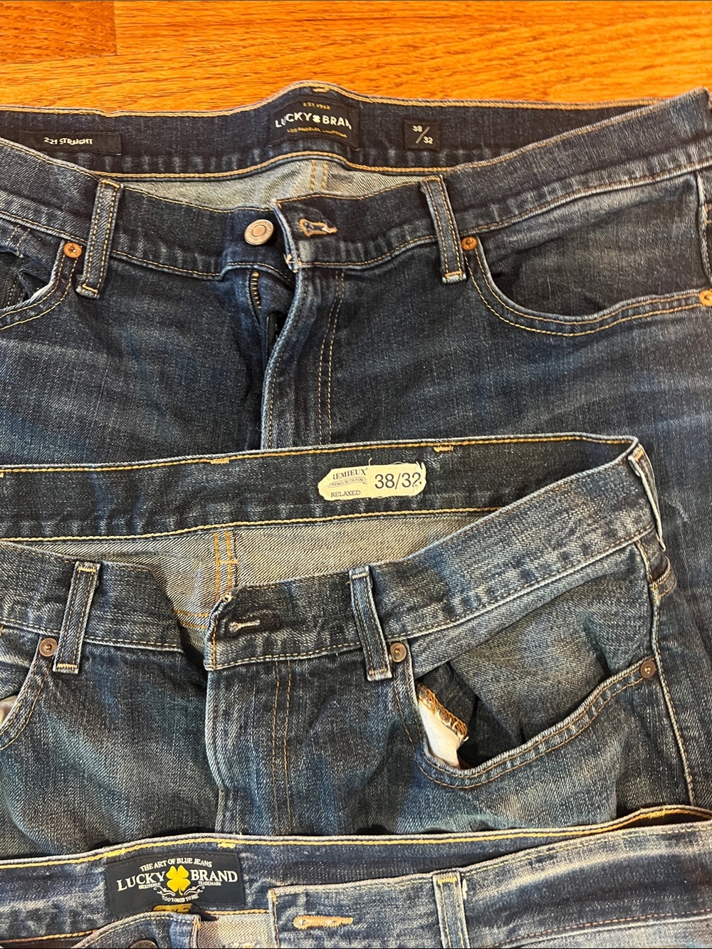 Three Pair Lucky Brand, Crimeiux Men’s Medium Blue Relaxed Jeans - Washed Indigo